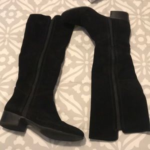 STEVE MADDEN pull on suede boots
